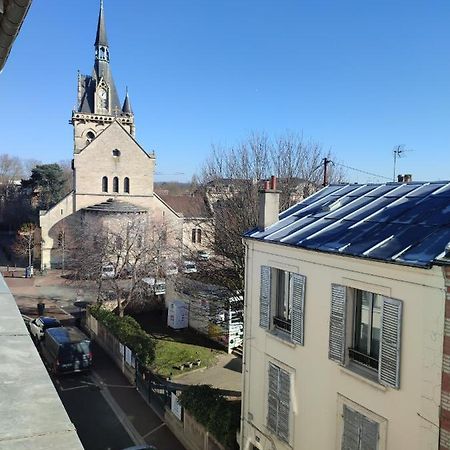 La Vie En Blanc Et Noir Maisons-Laffitte Exterior foto