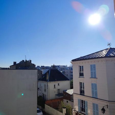 La Vie En Blanc Et Noir Maisons-Laffitte Exterior foto